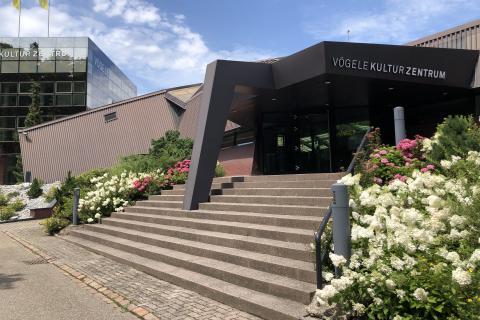 Eingang Voegele Kultur Zentrumjpg.jpg
